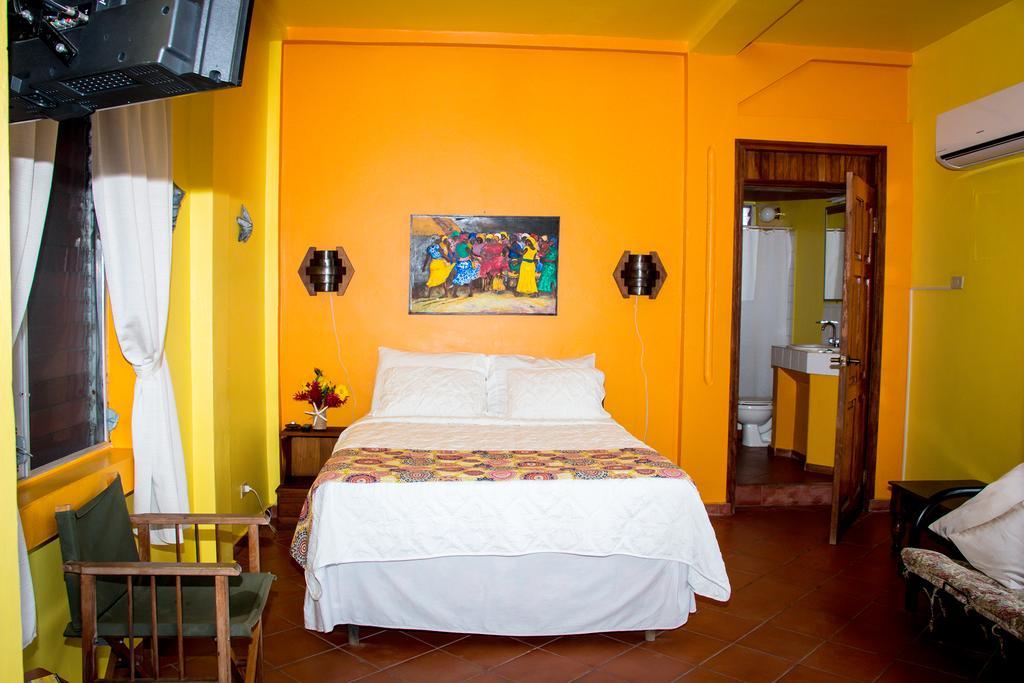 Hotel Maya Vista Tela Exterior foto